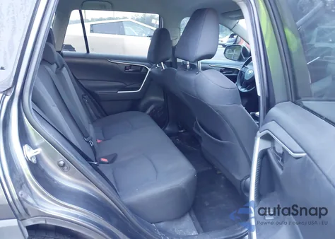 2020 Toyota Rav4 Le z USA, uszkodzony, nr VIN 2T3F1RFV6LC088245